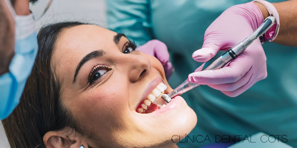 Información general sobre los implantes dentales en clinica dental Cots de Valencia